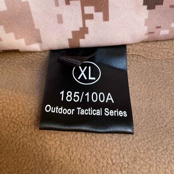 Digital camouflage jacket - Picture 14 of 16